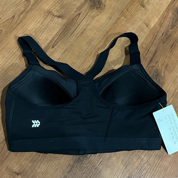 NWT Zip up sports bra with adjustable straps and center clasp - Picture 7 of 8